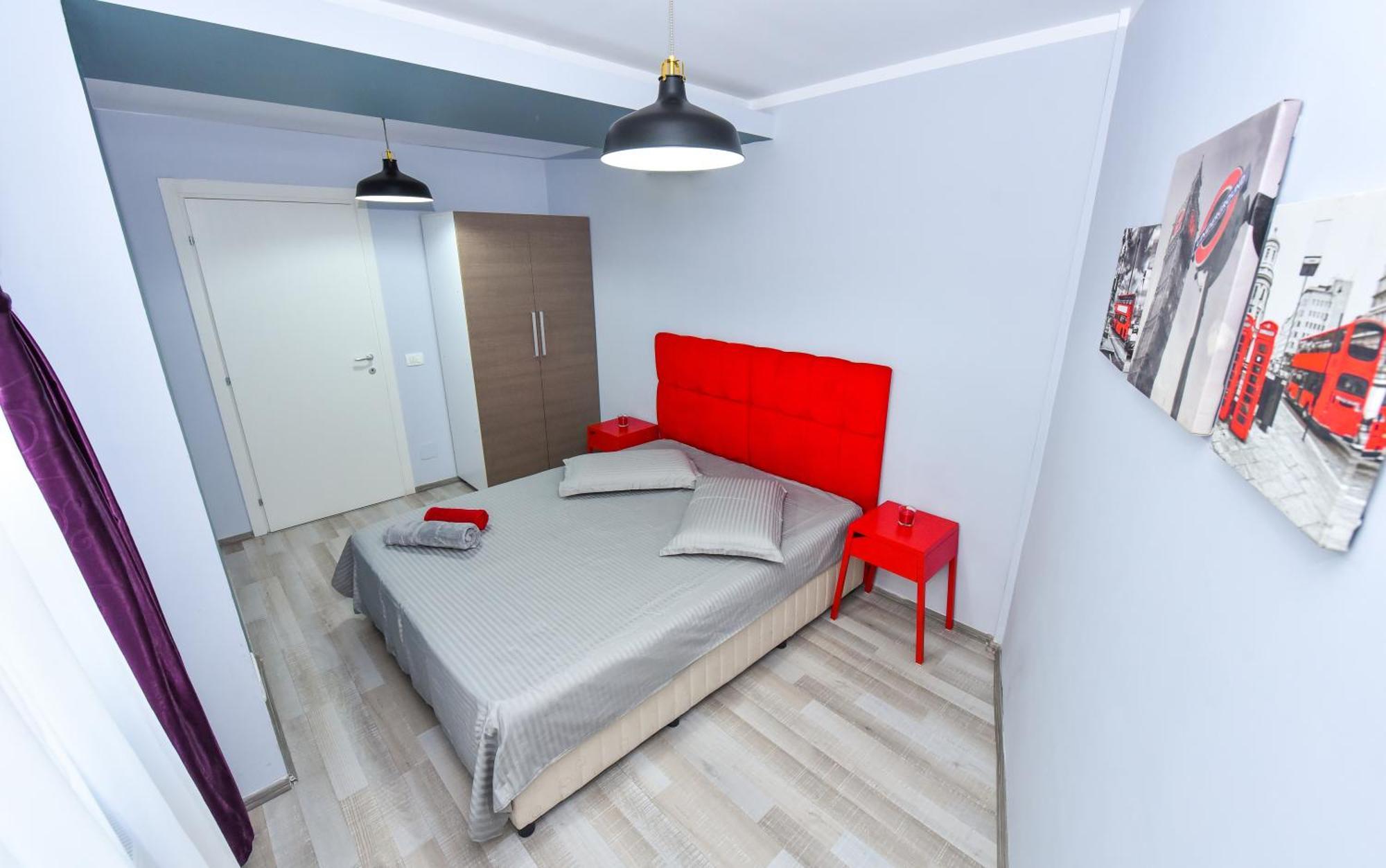 City Center Suite With Terrace Bukares Bagian luar foto